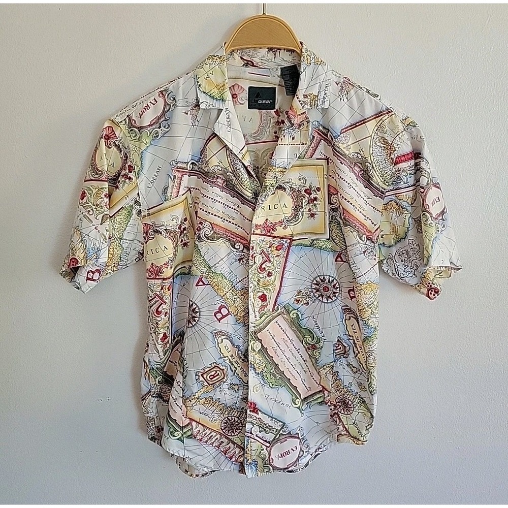 Liz Wear Vintage Shirt Button Up Medium Map Print Short Sleeve World Travel